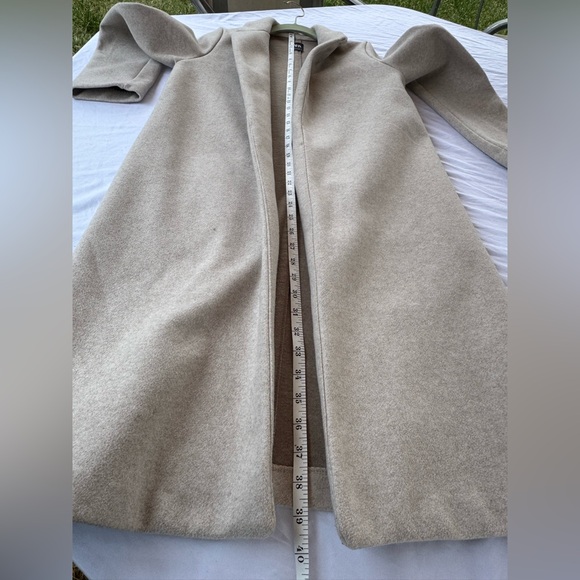 Zara Classic Beige Trench Coat - Picture 5 of 10
